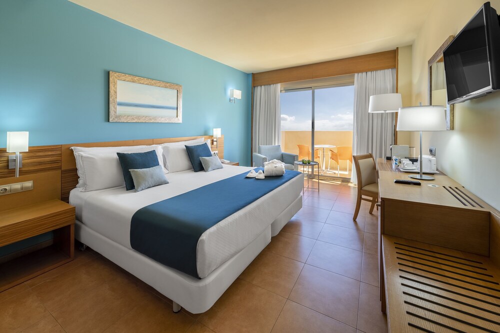 Elba Carlota Beach & Golf Resort — Hotel rooms in Costa de Antigua, Canary Islands