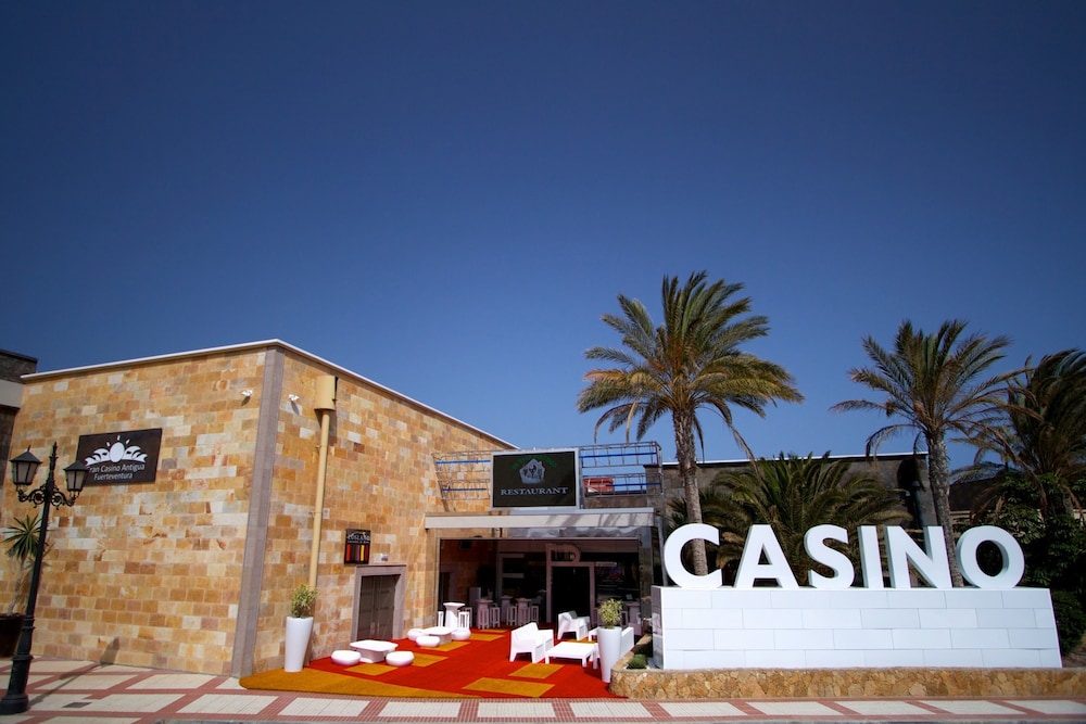 Elba Carlota Beach & Golf Resort — Hotel building in Costa de Antigua, Canary Islands