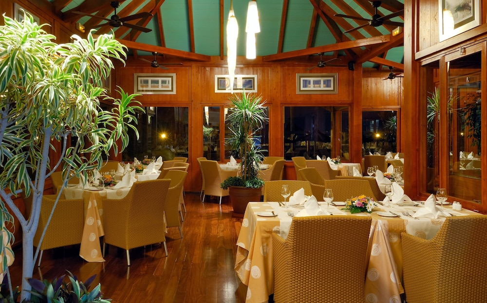 Elba Carlota Beach & Golf Resort — Restaurant & bars in Costa de Antigua, Canary Islands
