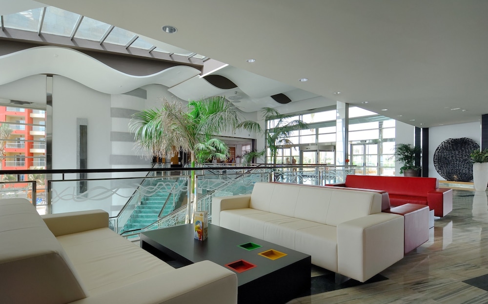 Elba Carlota Beach & Golf Resort — Swimming pool in Costa de Antigua, Canary Islands