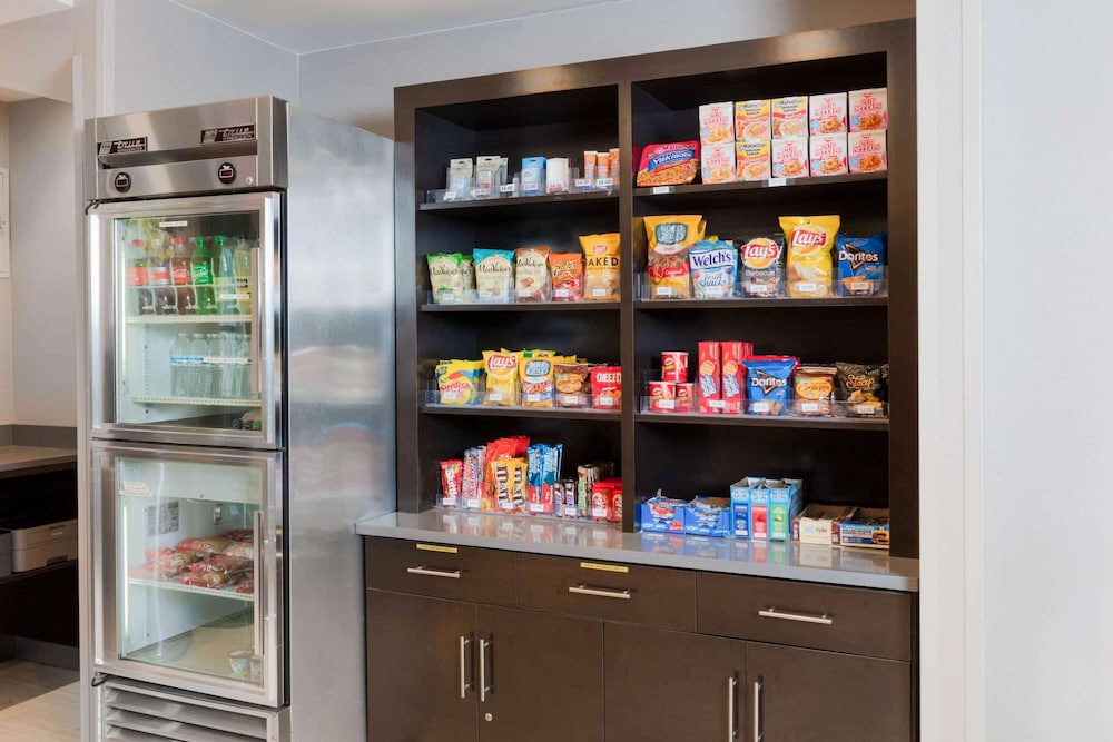 La Quinta Inn & Suites by Wyndham New York City Central Park — Restaurant & bars in New York City, New York State