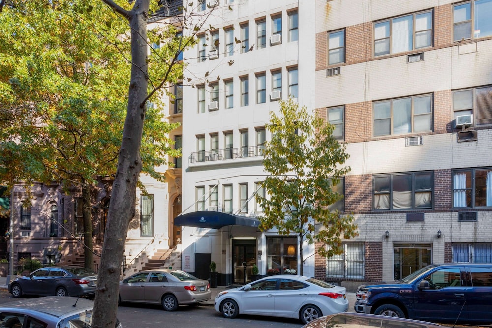 La Quinta Inn & Suites by Wyndham New York City Central Park — Main photo in New York City, New York State
