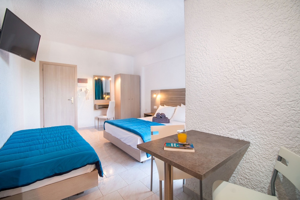 Anika Studios — Hotel rooms in Faliraki, South Aegean