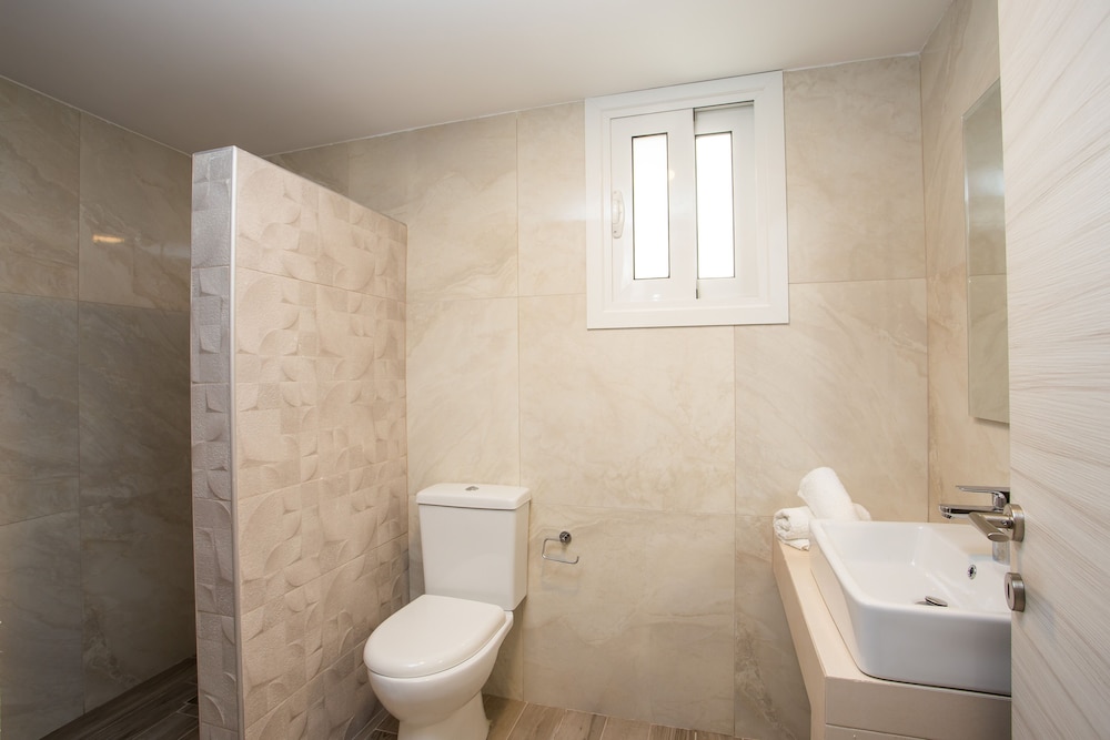 Anika Studios — Hotel rooms in Faliraki, South Aegean