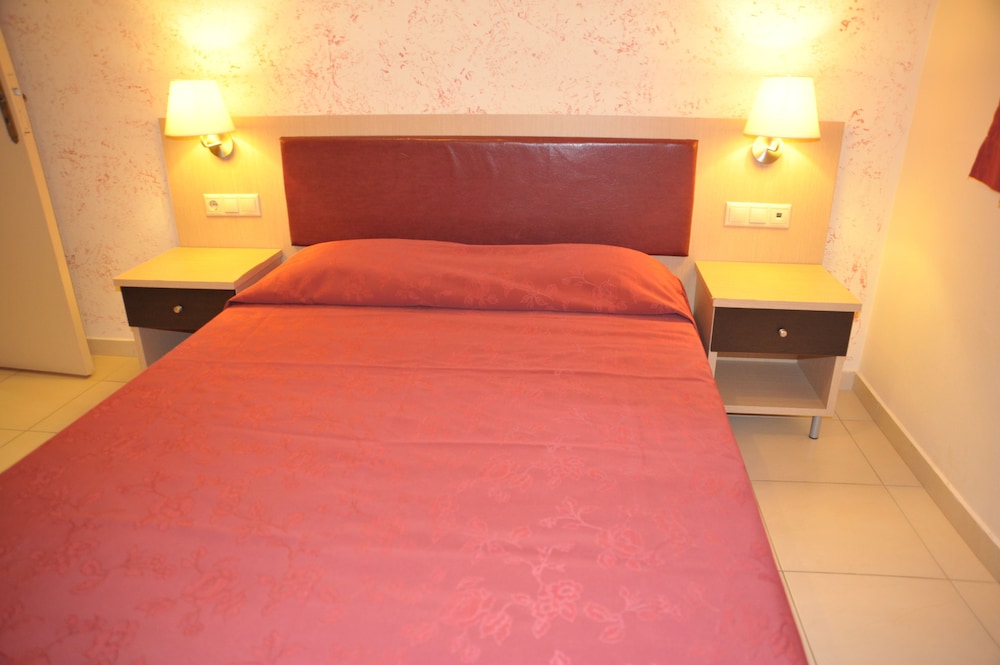 Anseli Hotel — Hotel rooms in Kremasti, South Aegean
