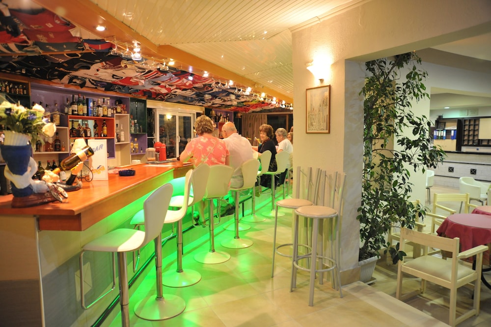 Anseli Hotel — Restaurant & bars in Kremasti, South Aegean