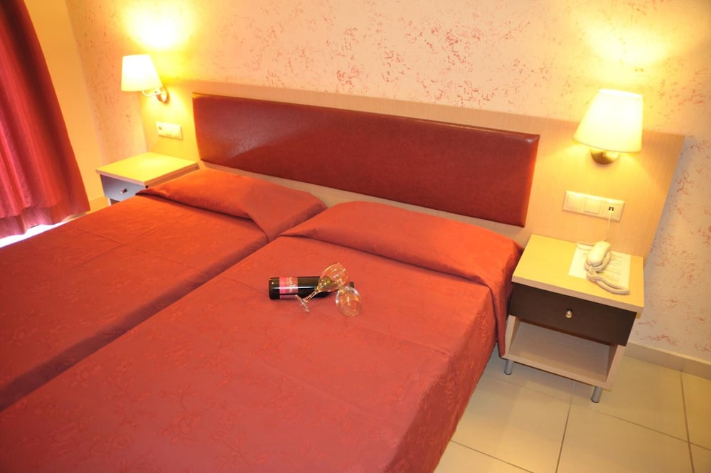 Anseli Hotel — Hotel rooms in Kremasti, South Aegean