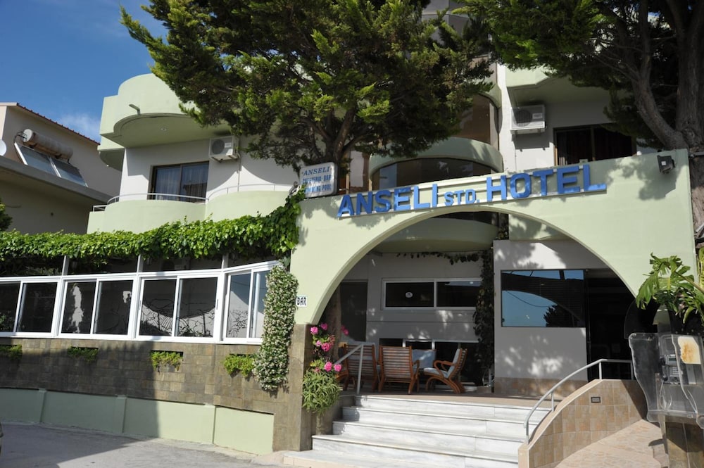 Anseli Hotel — Hotel building in Kremasti, South Aegean