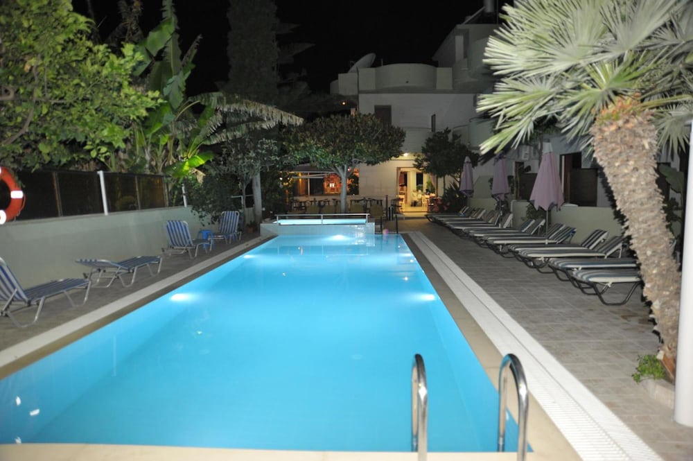 Anseli Hotel — Swimming pool in Kremasti, South Aegean