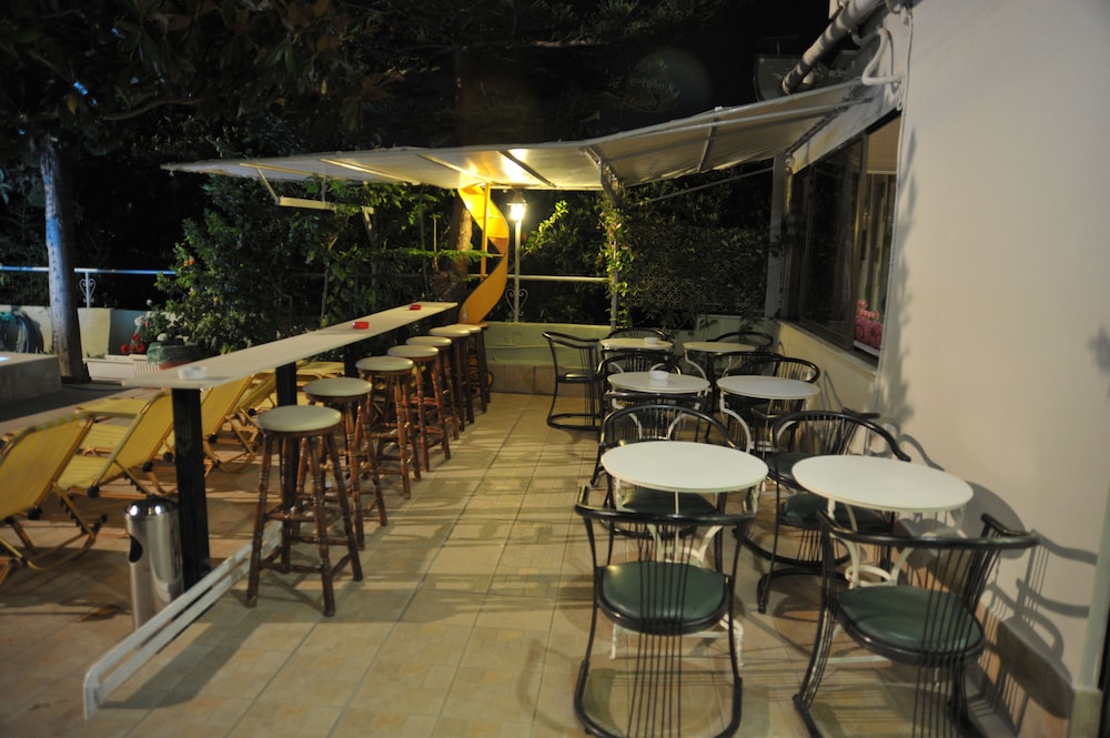 Anseli Hotel — Restaurant & bars in Kremasti, South Aegean