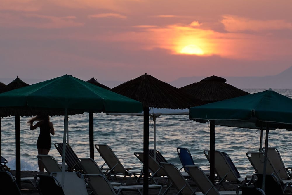 Apollon Hotel Apartments — Beach in Rethymnon