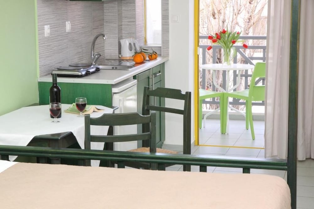 Apollon Hotel Apartments — Hotel rooms in Rethymnon