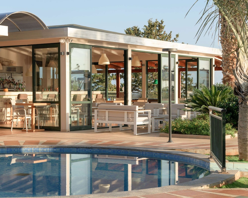 Asterias Village Resort — Restaurant & bars in Hersonissos