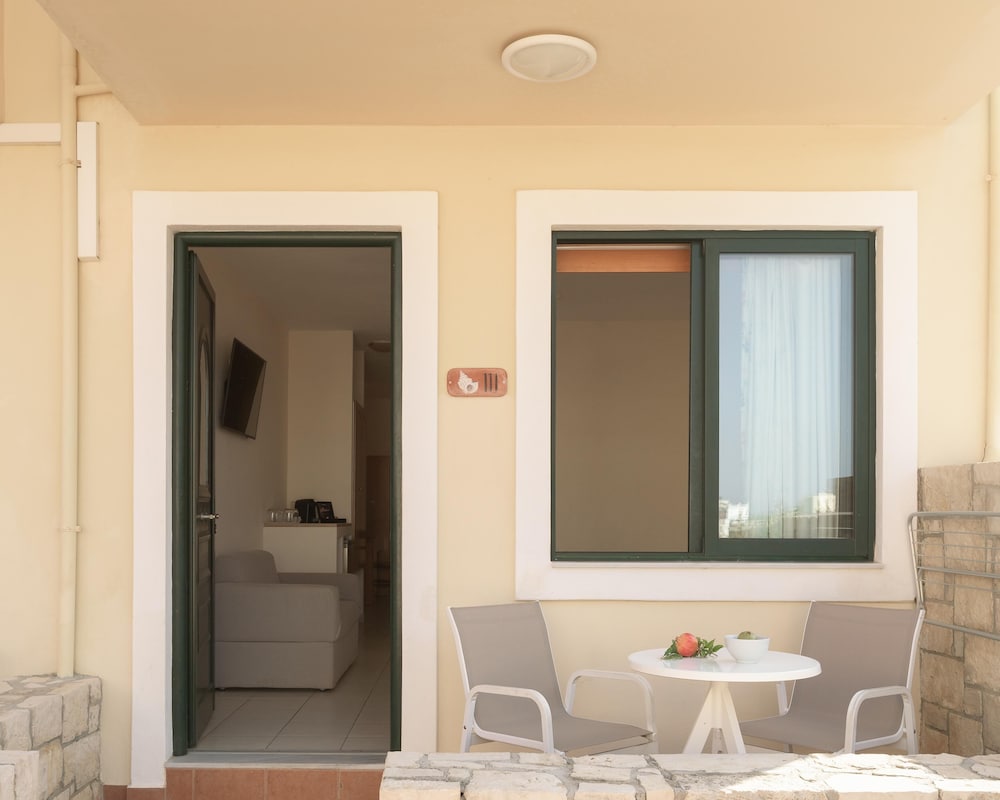 Asterias Village Resort — Hotel rooms in Hersonissos
