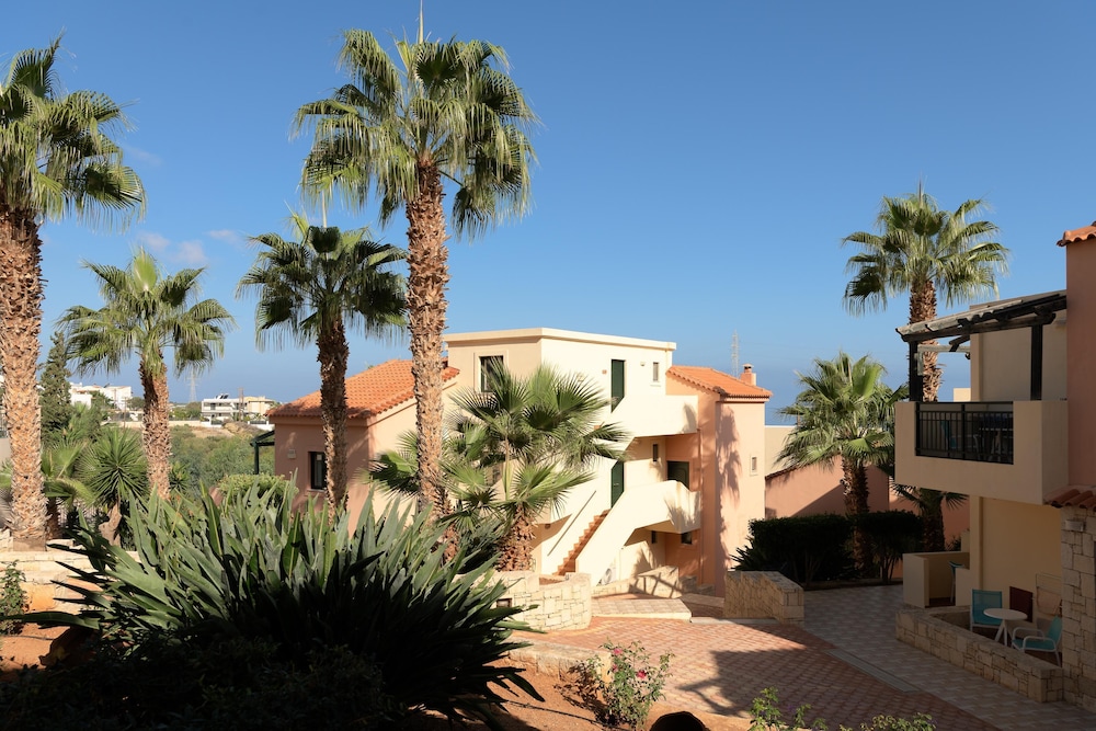 Asterias Village Resort — Hotel building in Hersonissos
