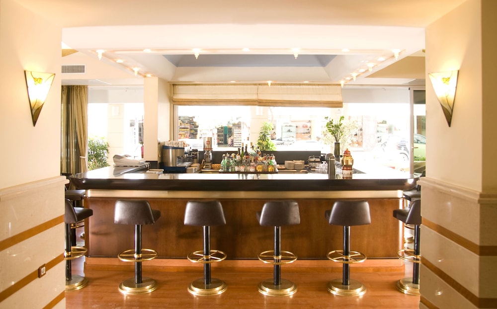 Best Western Plus Hotel Plaza — Restaurant & bars in Rhodes Town, South Aegean