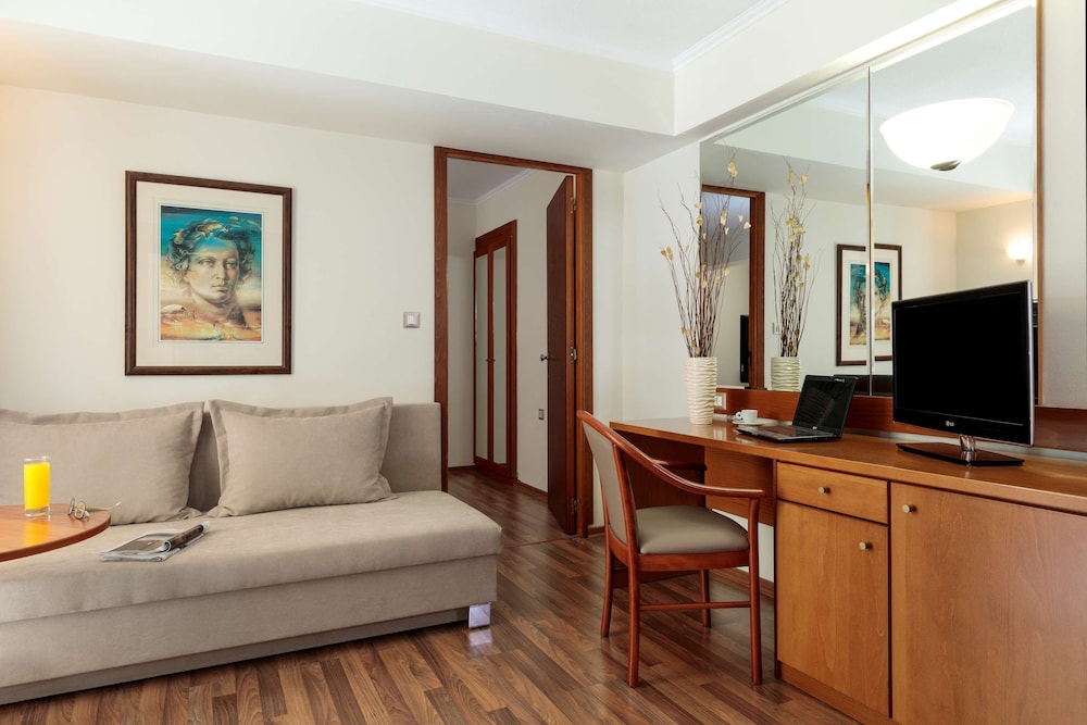 Best Western Plus Hotel Plaza — Hotel rooms in Rhodes Town, South Aegean