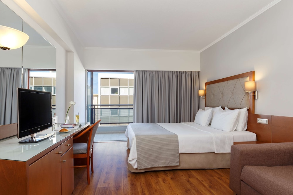 Best Western Plus Hotel Plaza — Hotel rooms in Rhodes Town, South Aegean