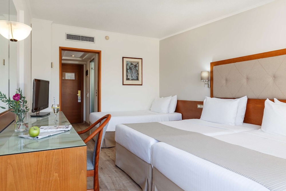 Best Western Plus Hotel Plaza — Hotel rooms in Rhodes Town, South Aegean