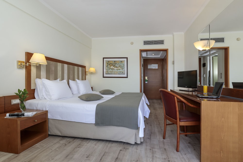 Best Western Plus Hotel Plaza — Hotel rooms in Rhodes Town, South Aegean