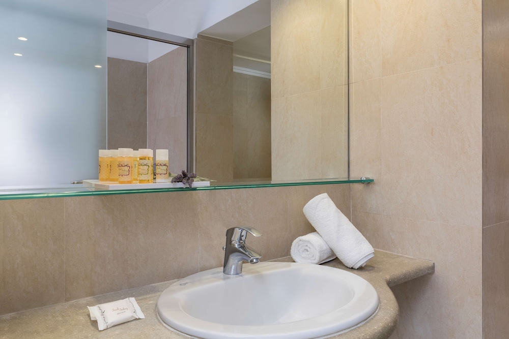 Best Western Plus Hotel Plaza — Hotel rooms in Rhodes Town, South Aegean
