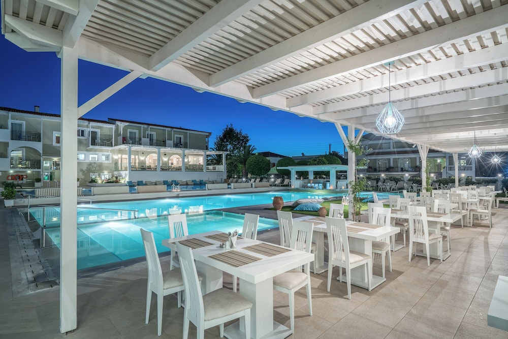 Zante Park Resort & Spa, BW Premier Collection — Restaurant & bars in Laganas, Ionian Islands