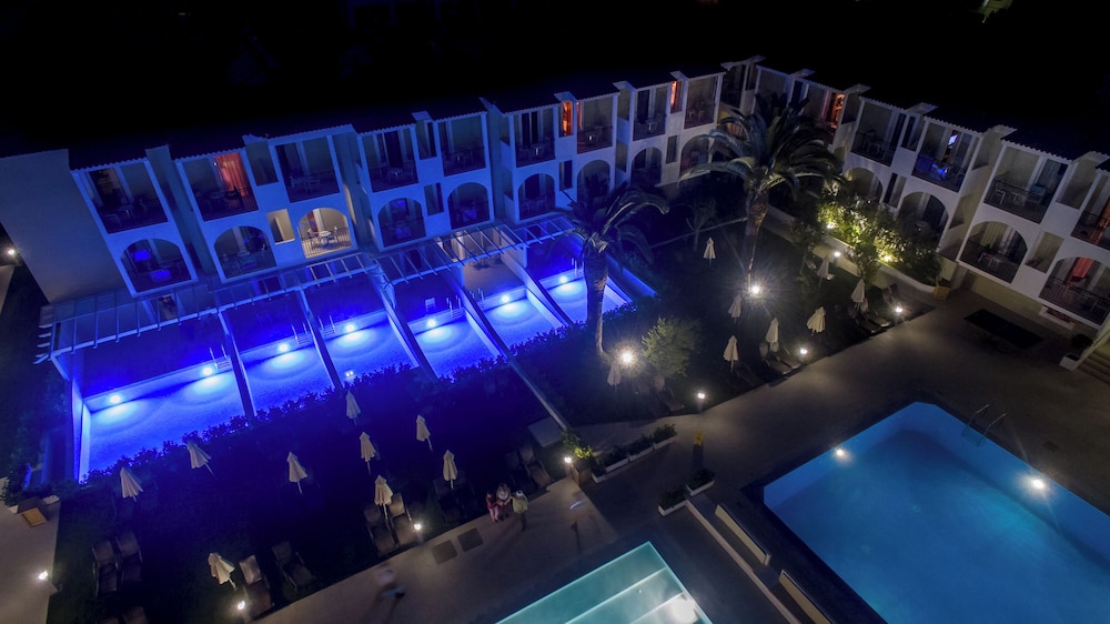 Zante Park Resort & Spa, BW Premier Collection — Hotel building in Laganas, Ionian Islands