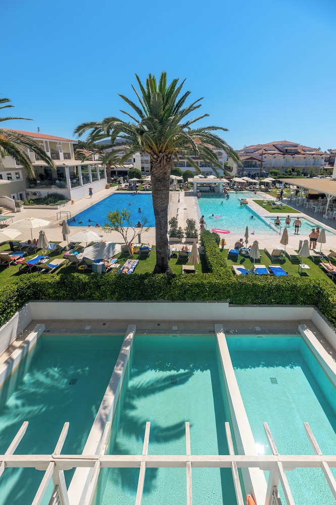 Zante Park Resort & Spa, BW Premier Collection — Swimming pool in Laganas, Ionian Islands