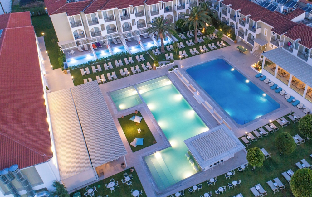 Zante Park Resort & Spa, BW Premier Collection — Swimming pool in Laganas, Ionian Islands
