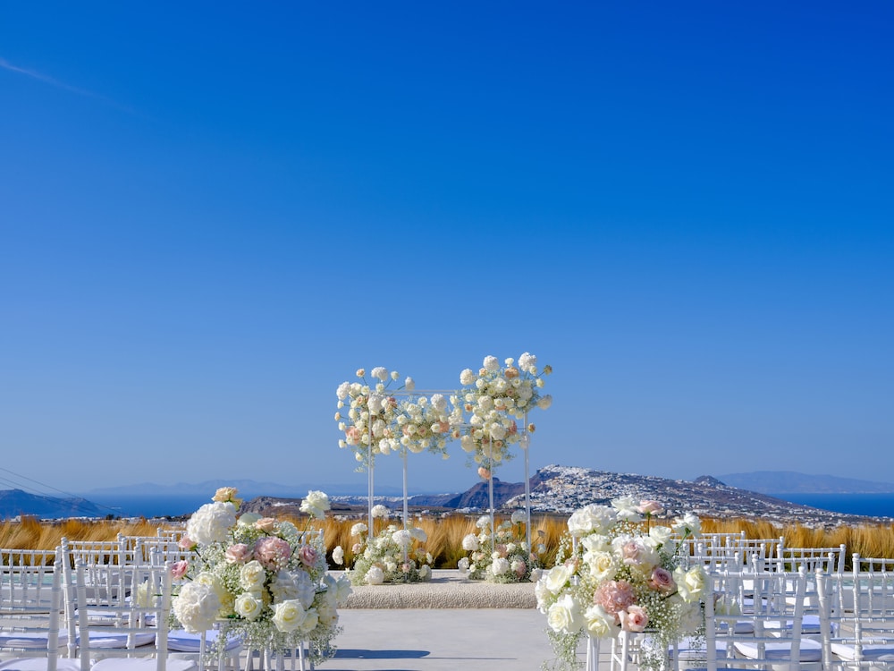 Carpe Diem Santorini — Hotel building in Pyrgos Kallistis, South Aegean