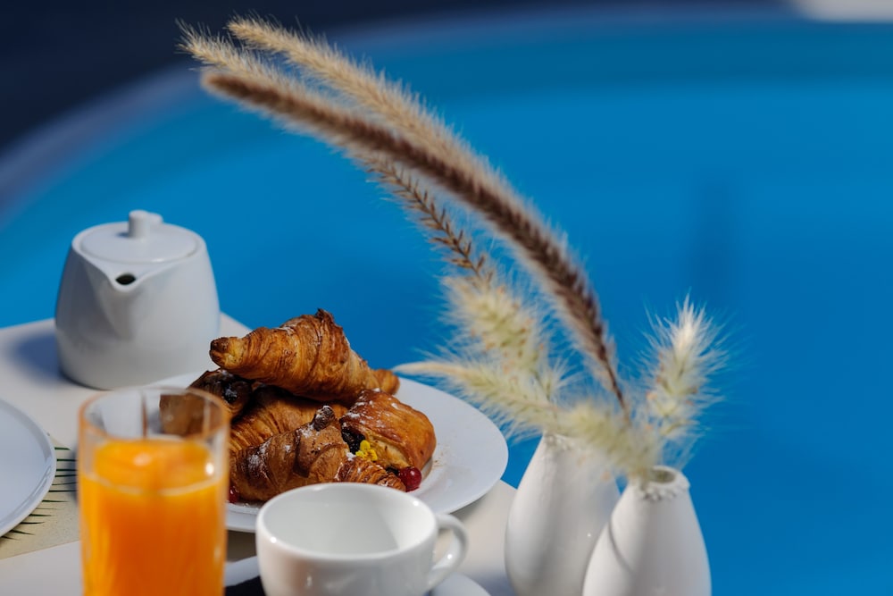 Carpe Diem Santorini — Restaurant & bars in Pyrgos Kallistis, South Aegean