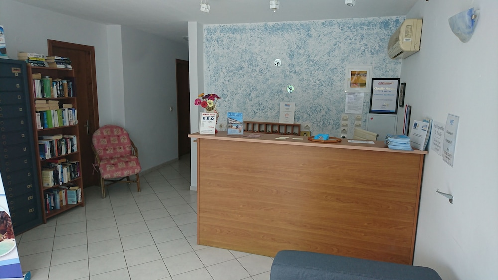 Christakis Hotel — Hotel building in Sidari, Ionian Islands