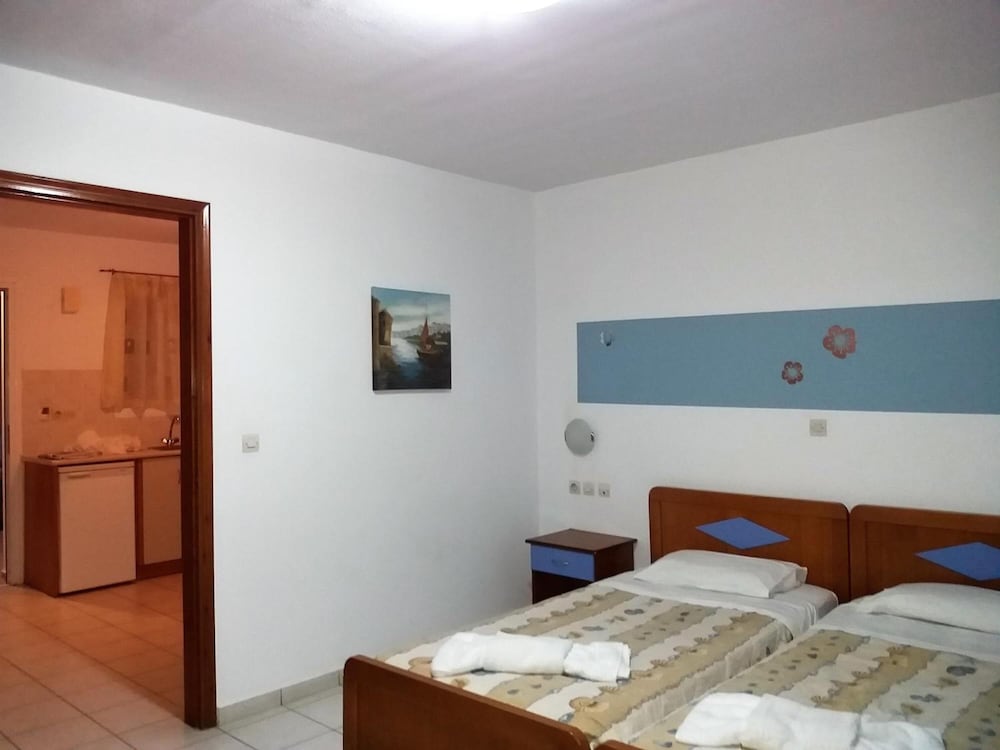 Christakis Hotel — Hotel rooms in Sidari, Ionian Islands