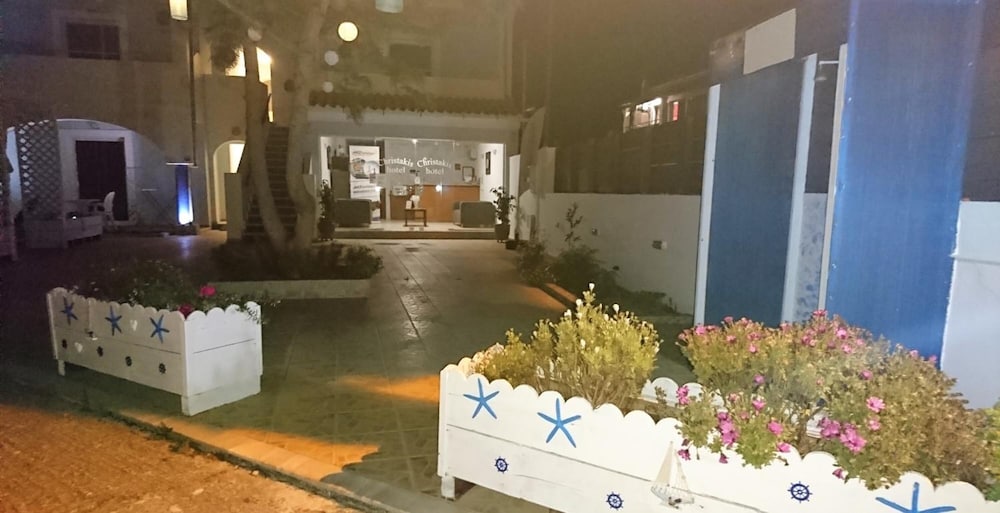Christakis Hotel — Hotel building in Sidari, Ionian Islands