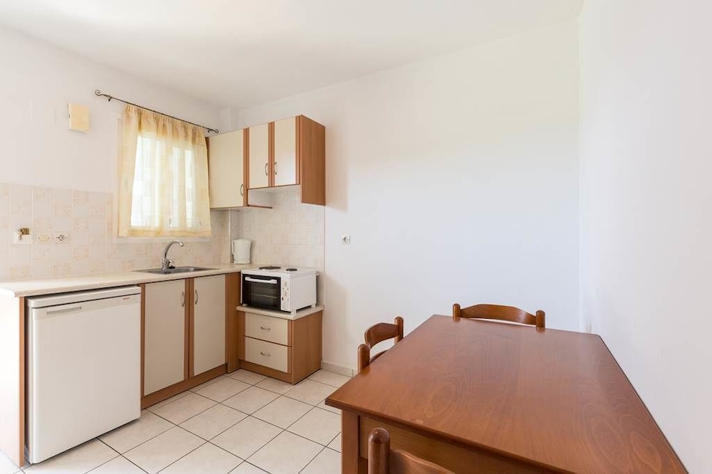 Christakis Hotel — Hotel rooms in Sidari, Ionian Islands