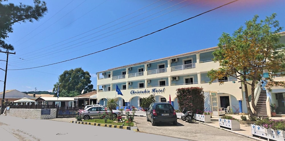 Christakis Hotel — Hotel building in Sidari, Ionian Islands