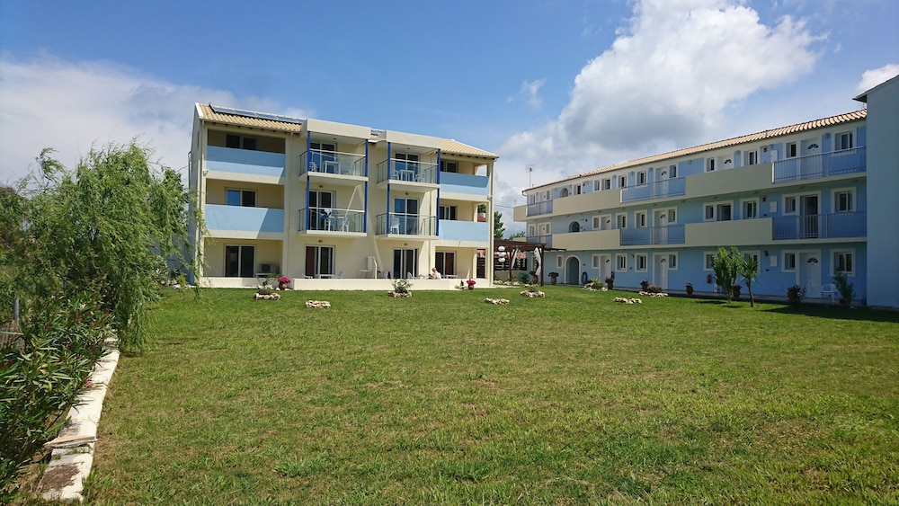 Christakis Hotel — Hotel building in Sidari, Ionian Islands