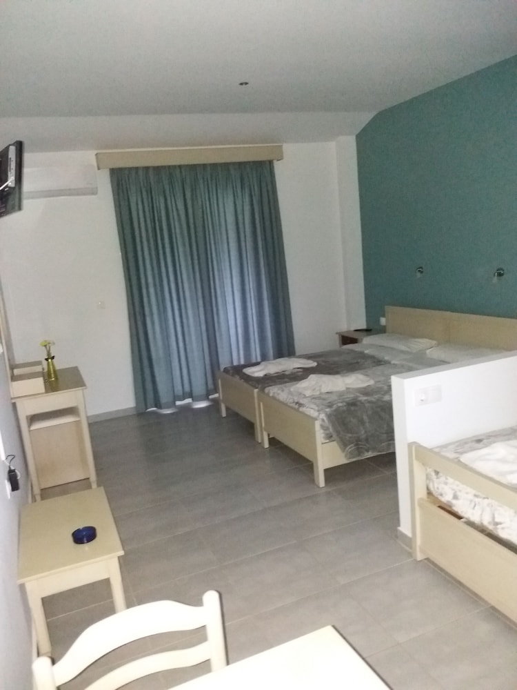 Christakis Hotel — Hotel rooms in Sidari, Ionian Islands