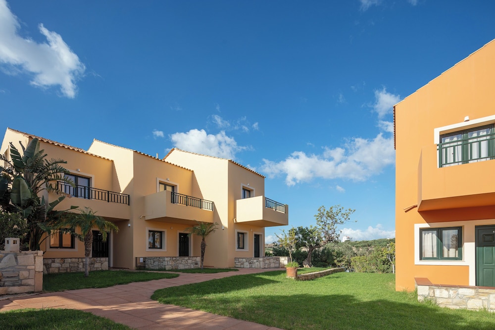 Dia Apartments — Hotel building in Hersonissos