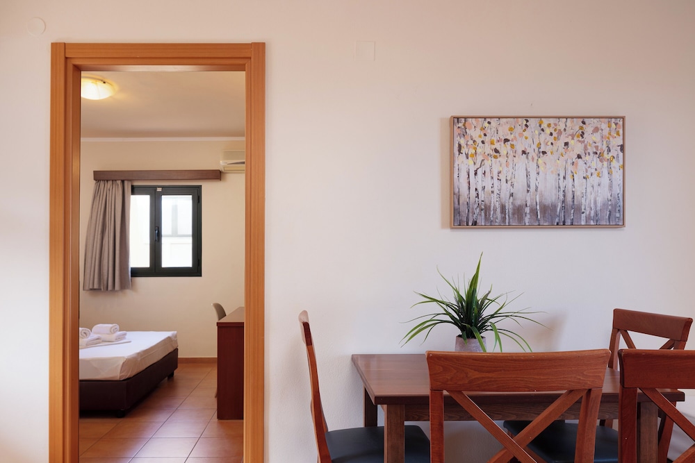 Dia Apartments — Hotel rooms in Hersonissos