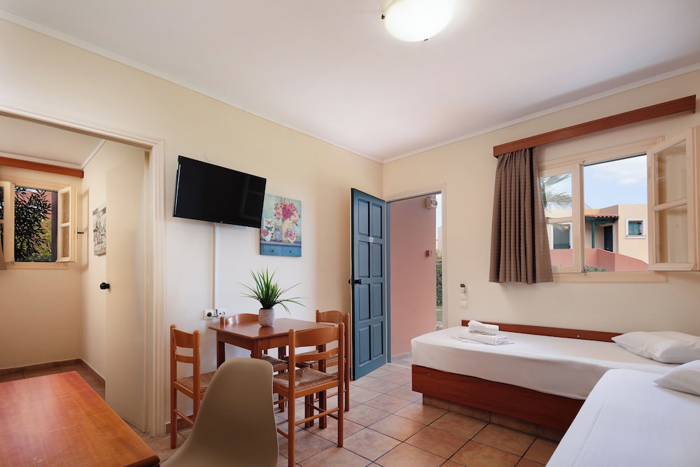 Dia Apartments — Hotel rooms in Hersonissos