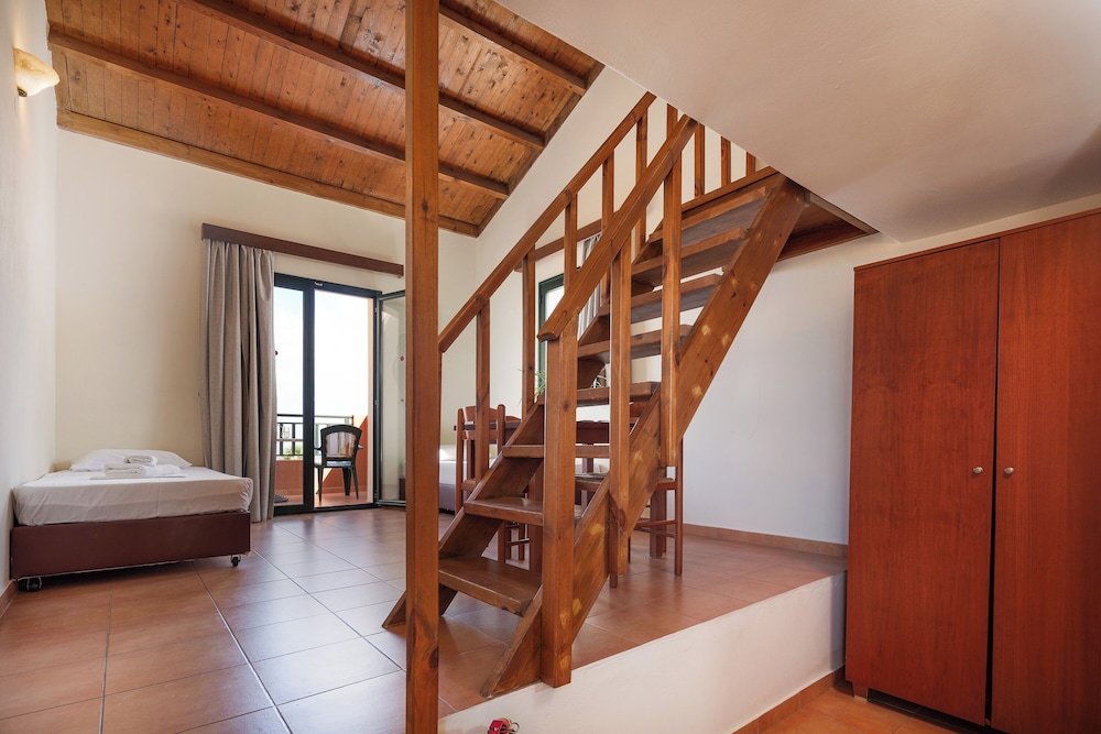 Dia Apartments — Hotel rooms in Hersonissos