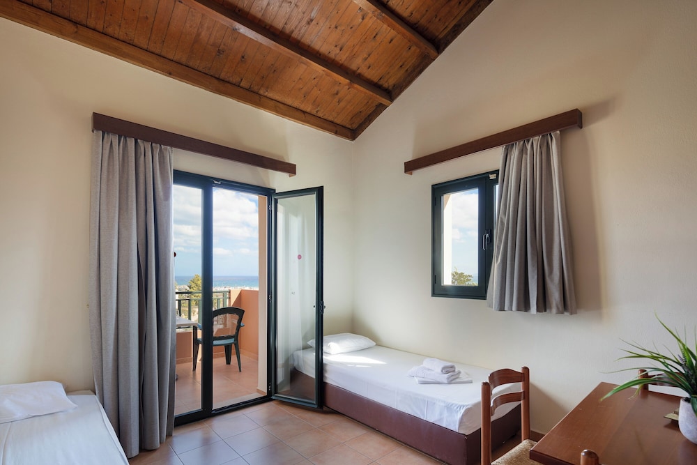 Dia Apartments — Hotel rooms in Hersonissos