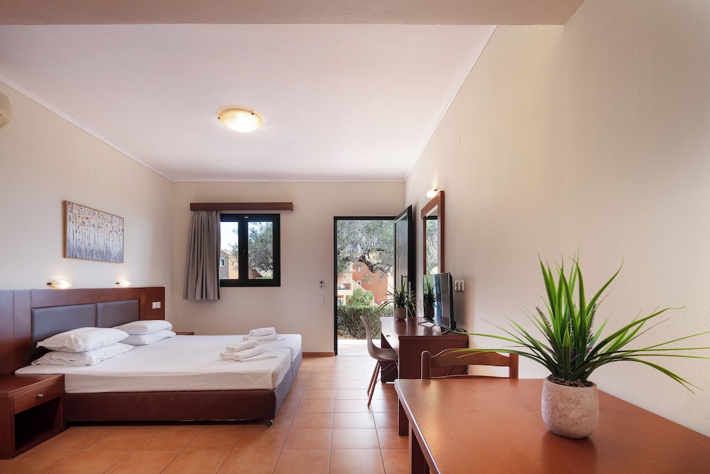 Dia Apartments — Hotel rooms in Hersonissos