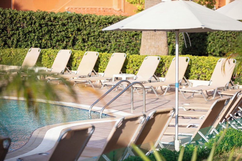 Dia Apartments — Swimming pool in Hersonissos