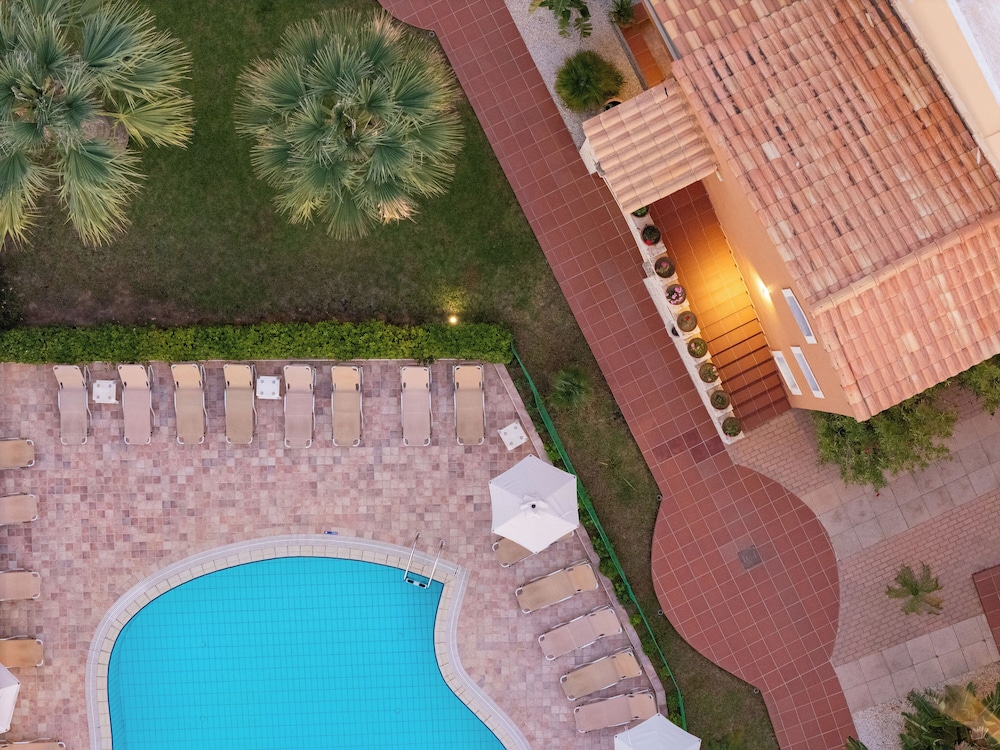 Dia Apartments — Swimming pool in Hersonissos