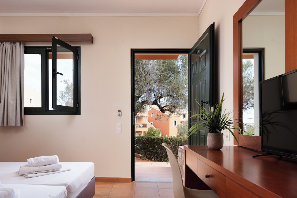 Dia Apartments — Hotel rooms in Hersonissos