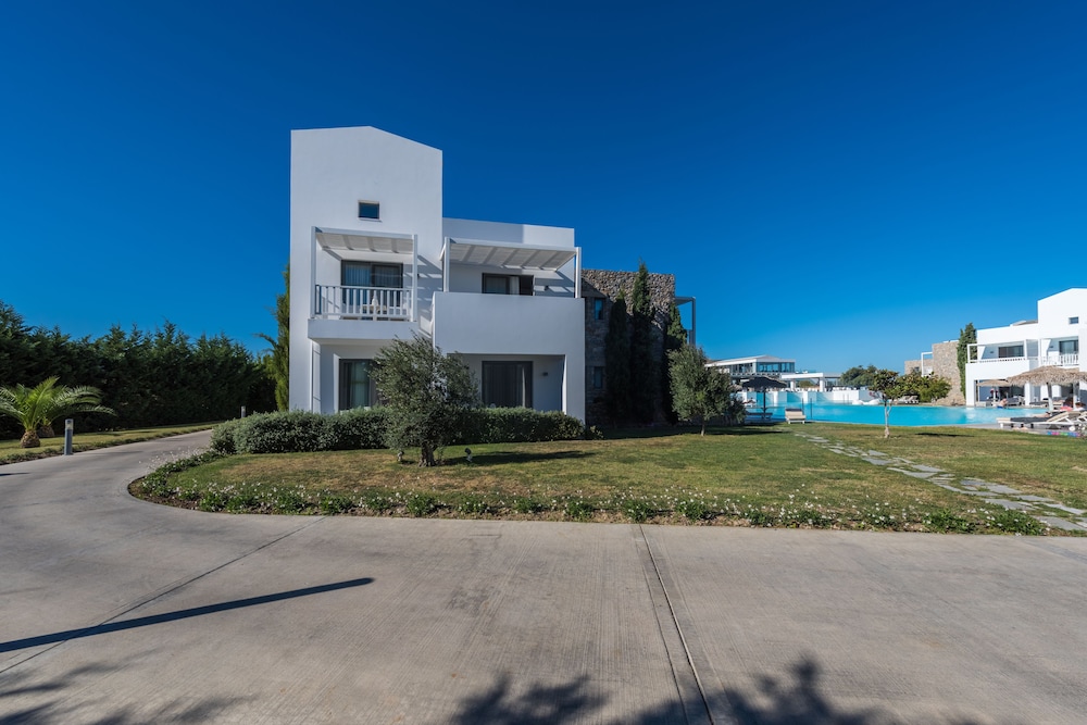Diamond Deluxe Hotel Wellness & Spa - Adults only — Hotel building in Kos Town, South Aegean