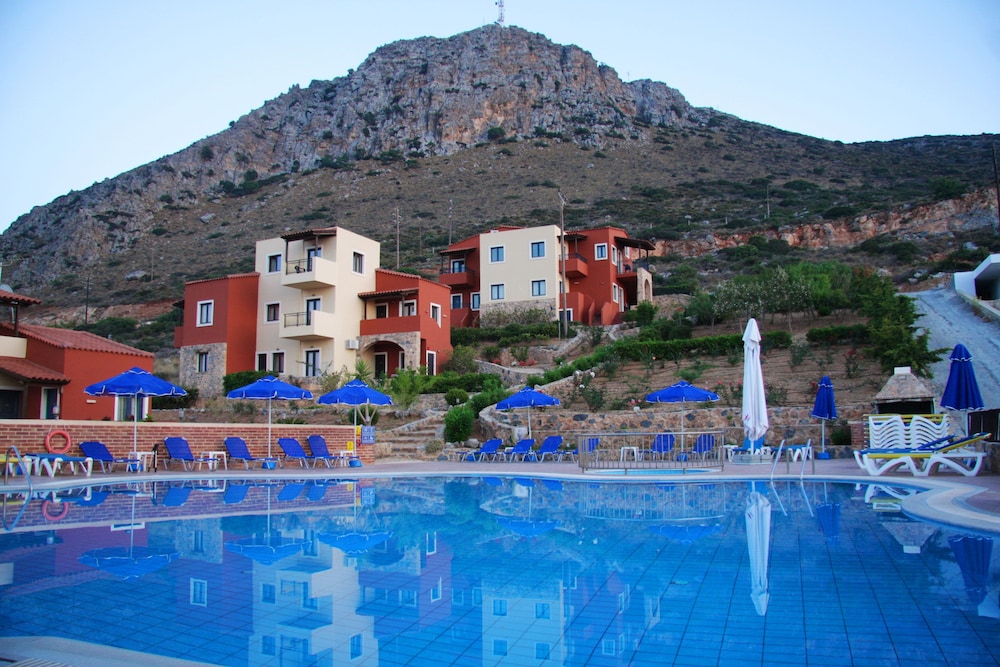 Driades Apartments by Estia — Swimming pool in Hersonissos