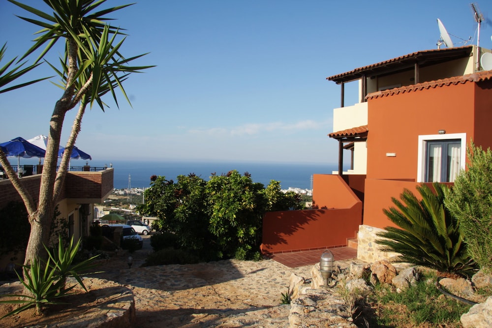 Driades Apartments by Estia — Hotel building in Hersonissos
